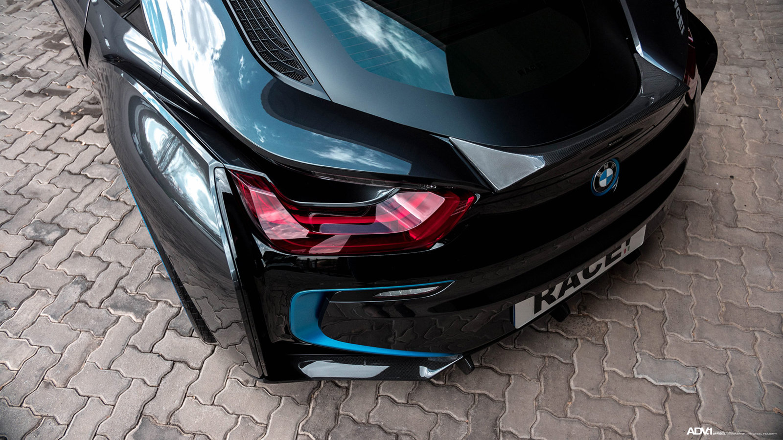 bmw-i8-custom-wheels-blue-lips-electric-car-rims-b.jpg